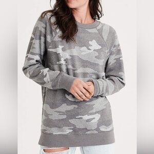 American Eagle crew neck